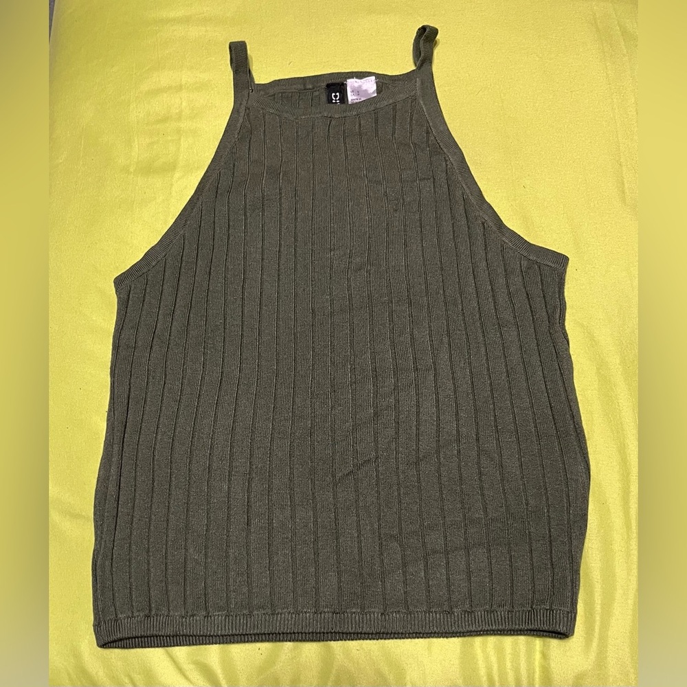 H&M Divided Ribbed Crop Top